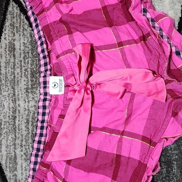 VINTAGE VS PINK METALLIC GOLD SHINE RHINESTONES RUFFLED 2008 SLEEP SHORTS - Picture 7 of 13